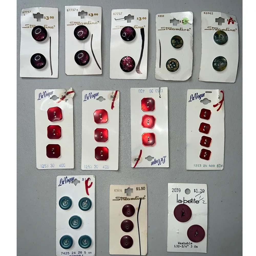 Vintage Streamline La Vogue La Petite Sewing Buttons Lot‎ Assorted Colors Sizes